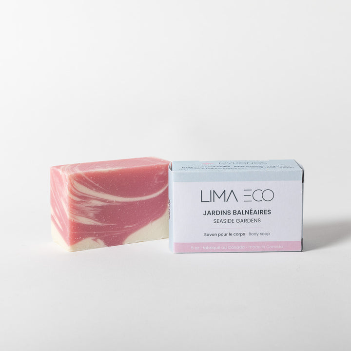 The aromas of peony, rose and lavender transport you to Mykonos, where seaside gardens bloom and leave sweet scents, just like our body soap. Suitable for all skin types